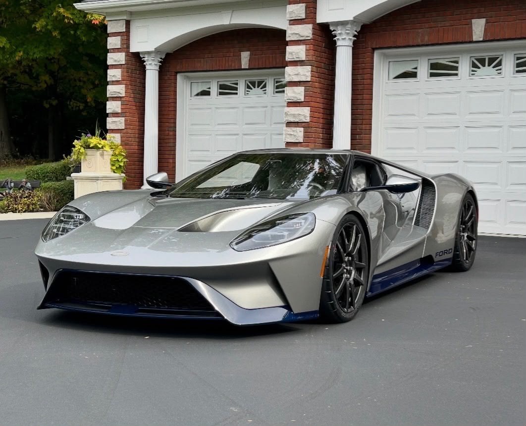 2022 Ford GT LM Edition photograph 1