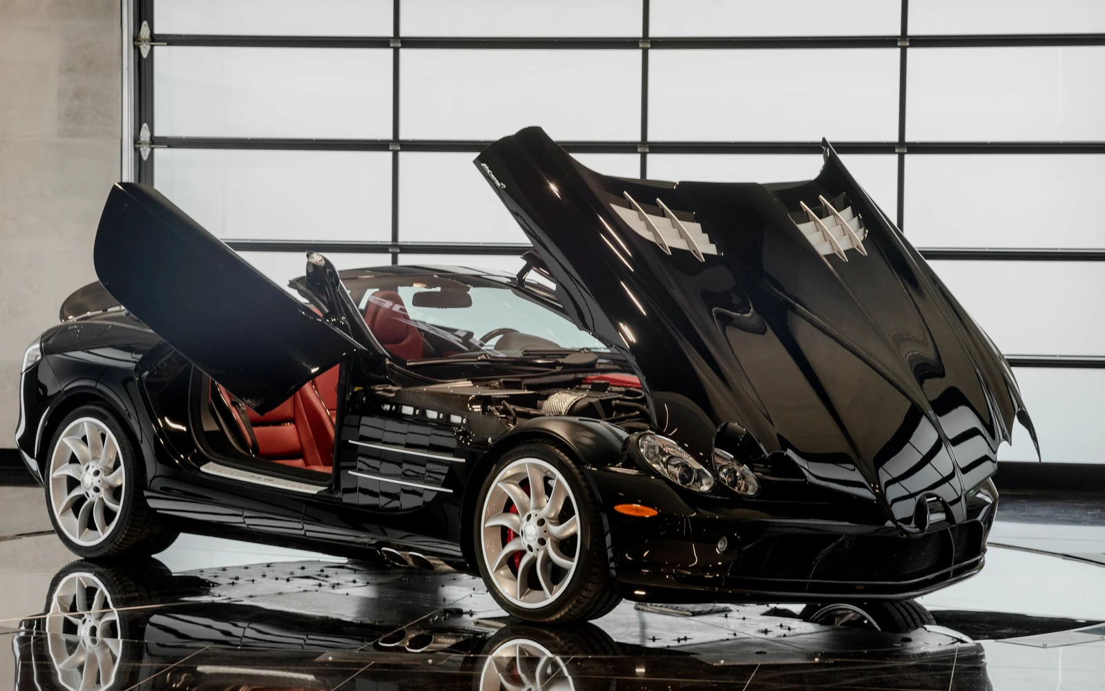 Mercedes-Benz SLR McLaren selected transaction