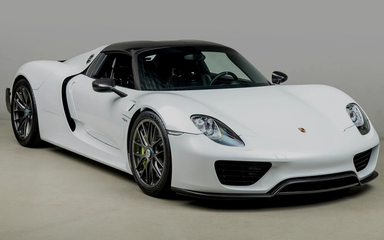 Porsche 918 Spyder selected transaction